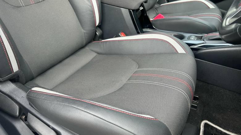 Toyota Corolla 2.0 VVT-i Hybrid GR Sport 5dr CVT Hybrid Hatchback